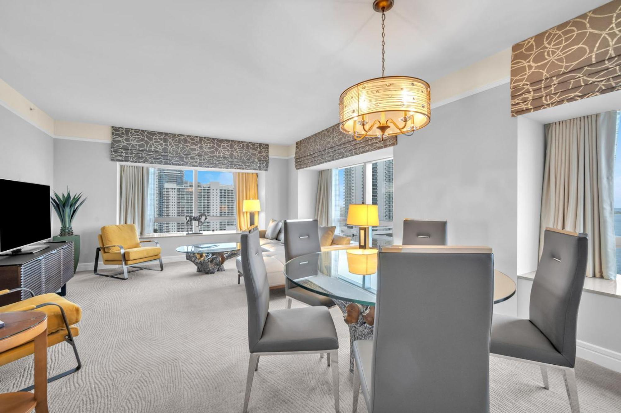2 Bedroom Or King Studio Suites Four Seasons Hotel Miami Free Wi-Fi & Free Parking Εξωτερικό φωτογραφία