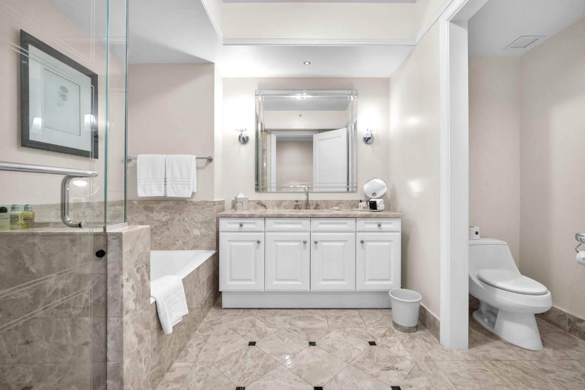 2 Bedroom Or King Studio Suites Four Seasons Hotel Miami Free Wi-Fi & Free Parking Εξωτερικό φωτογραφία